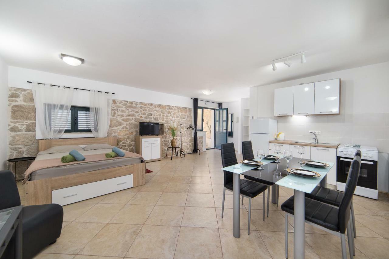 Ana Apartments Blace Extérieur photo