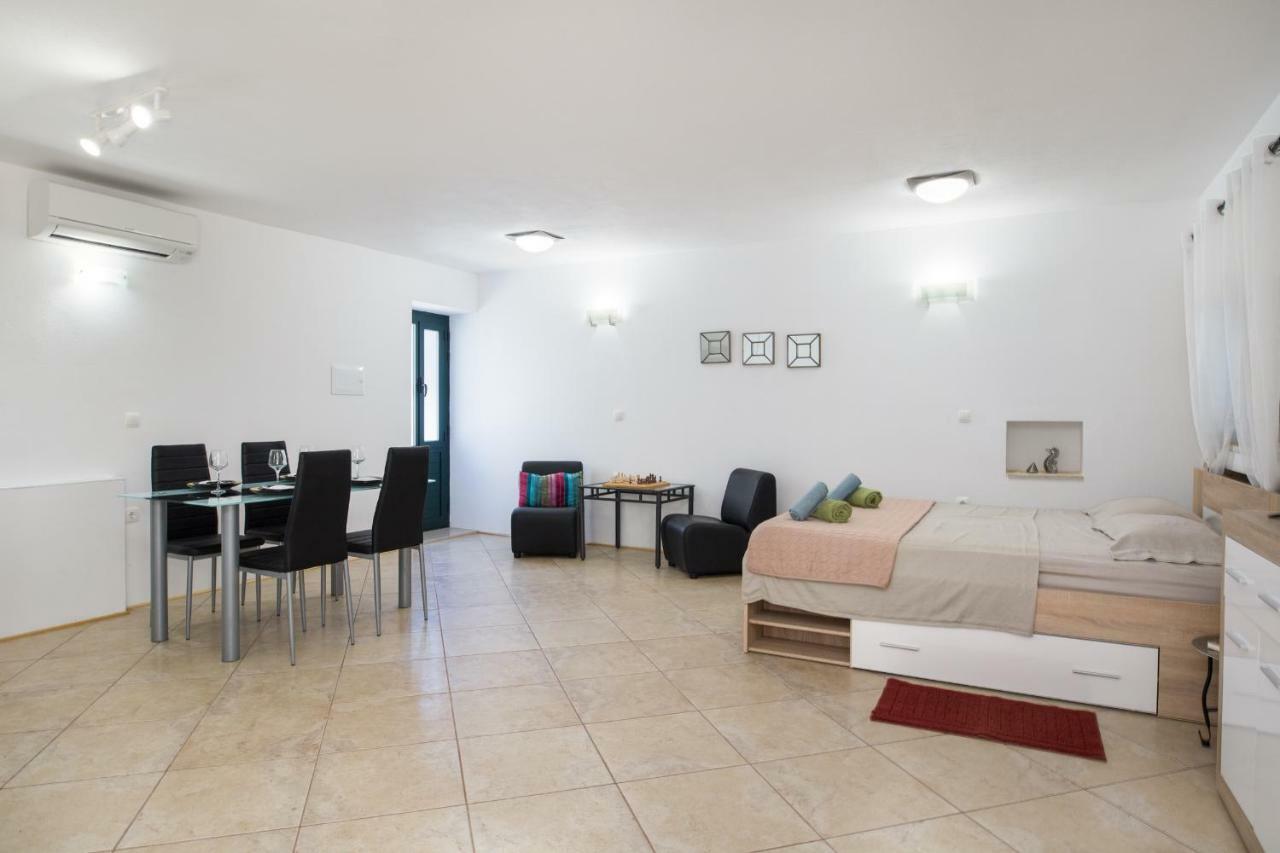 Ana Apartments Blace Extérieur photo